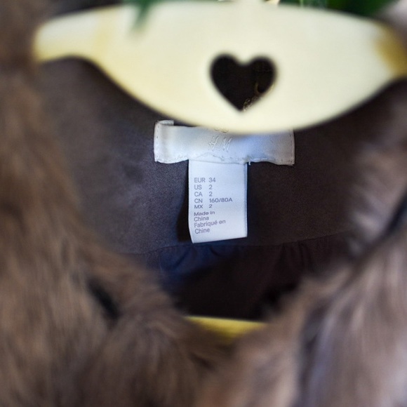 H&M faux fur vest, size 2, brown - Picture 8 of 9
